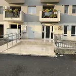 Olympus Escape Apartman